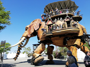 Mechanical elephant